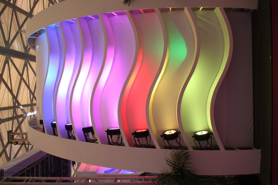 Rohs LED Flat Par Light RGB 12 * 3W بالألوان الكاملة للغسيل LED إضاءة المرحلة لحفل الزفاف