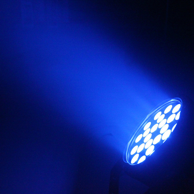 82W LED Par يمكن أن يغسل الضوء المتكافئ 24 * 3W RGBW 4 في 1 مصباح LED مسطح للحفلات