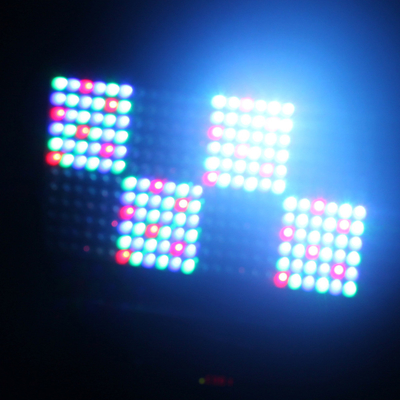240V المرحلة LED تأثير الضوء 36 W RGB بالألوان الكاملة الذرية بقيادة ضوء ستروب لعرض الحزب